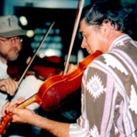 Fiddling with Dale Morris Sr. That’s a great Maggani copy fiddle I let get away… Dang…